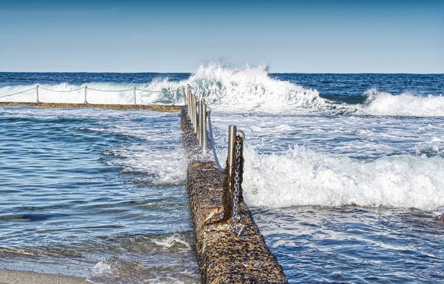 Questions fréquentes sur la piscine naturelle : 10 réponses concrètes Questions fréquentes sur la piscine naturelle : 10 réponses concrètes