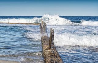 Température eau piscine naturelle : gérer la fraîcheur